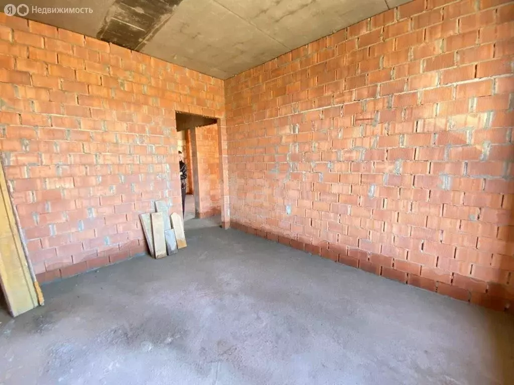 3-комнатная квартира: Владикавказ, улица Куйбышева, 77В (100 м) - Фото 2