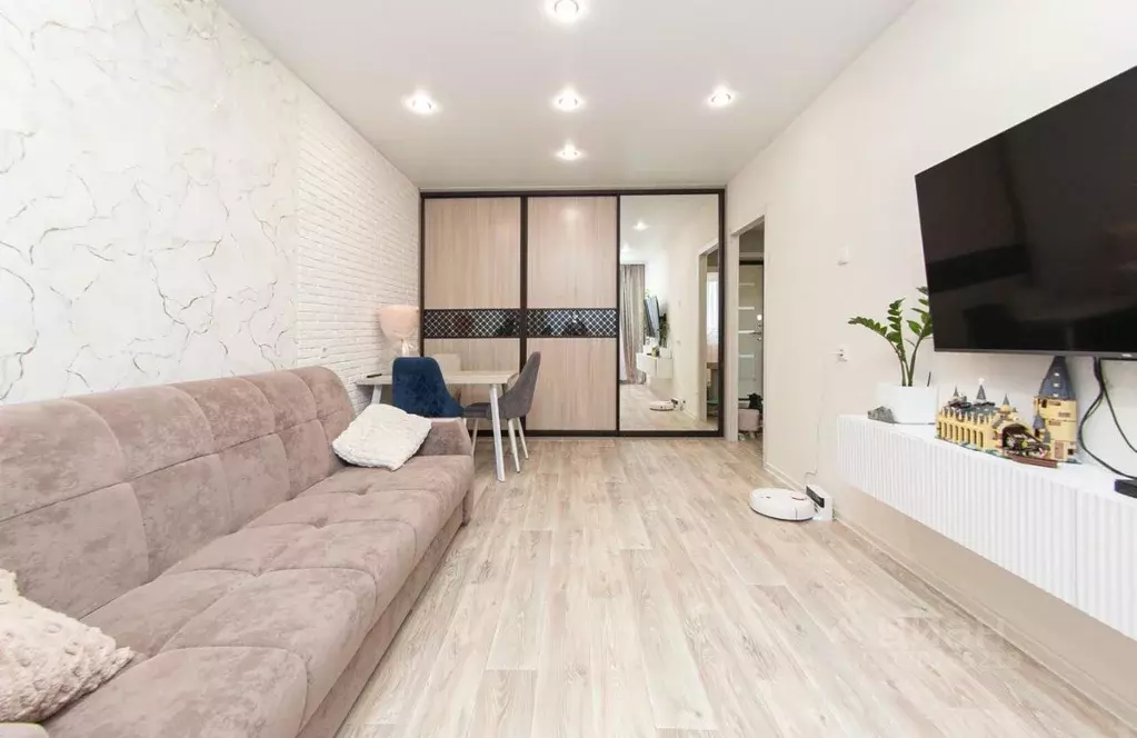 2-к кв. Томская область, Томск ул. Дизайнеров, 9А (39.1 м) - Фото 1