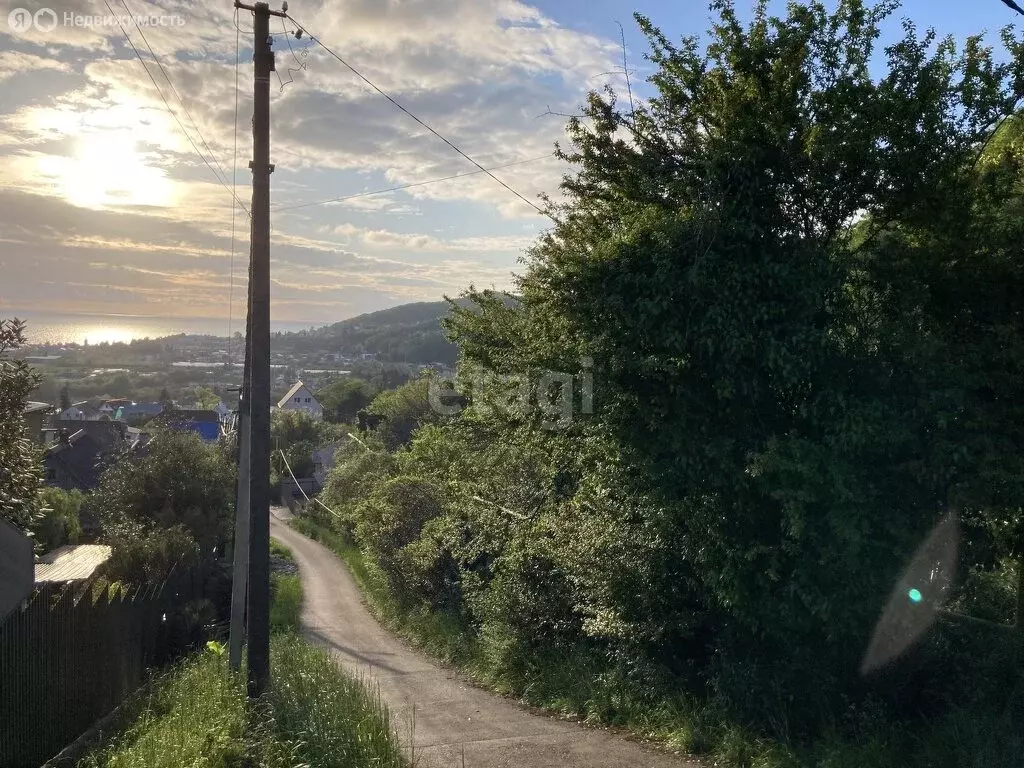 Участок в Сочи, микрорайон Головинка, Центральная улица (6.5 м) - Фото 1