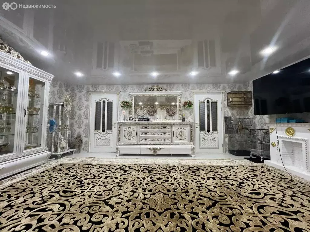 Дом в Алапаевск, улица Доменщиков (130 м) - Фото 1