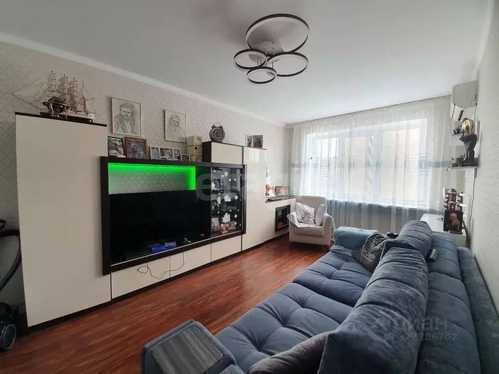 3-к кв. Оренбургская область, Оренбург ул. Чкалова, 33 (66.1 м) - Фото 1