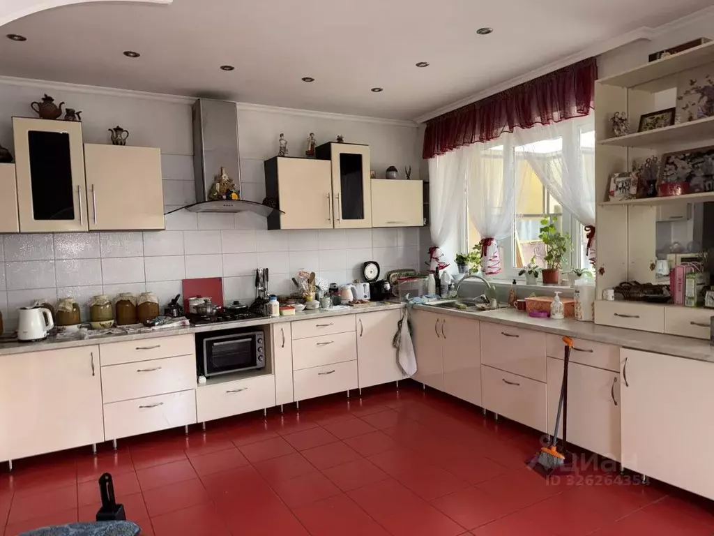 2-к кв. Крым, Симферопольский район, с. Мазанка ул. Мира, 40 (85.0 м) - Фото 1