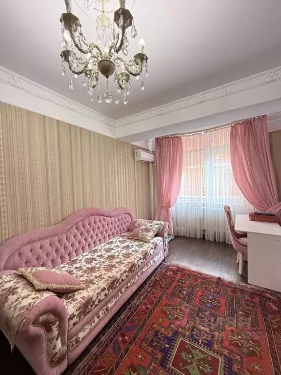 1-к кв. Дагестан, Махачкала ул. Шелковая, 17 (52.0 м) - Фото 0