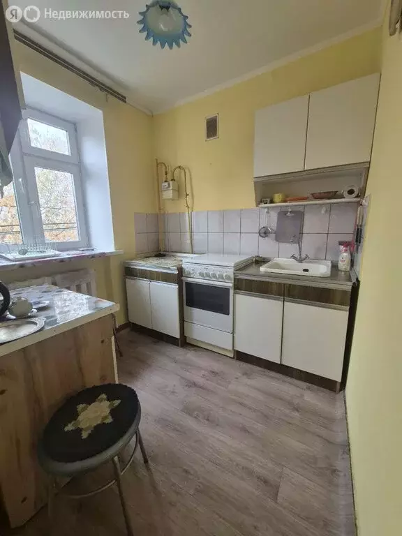 2-комнатная квартира: Ялуторовск, улица Свердлова, 30 (40 м) - Фото 1