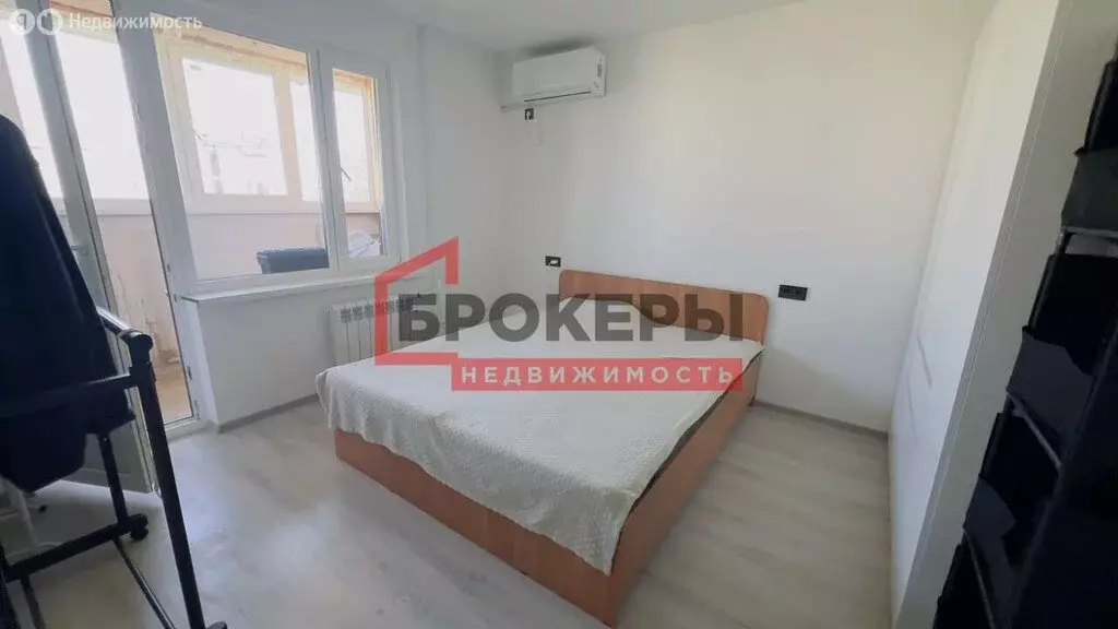 4-комнатная квартира: Севастополь, улица Косарева, 5 (70.2 м) - Фото 1