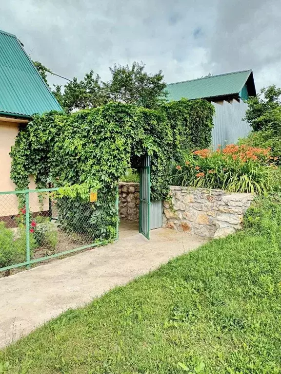 Дом в Калужская область, Перемышльский район, Гремячево с/пос, с. ... - Фото 2