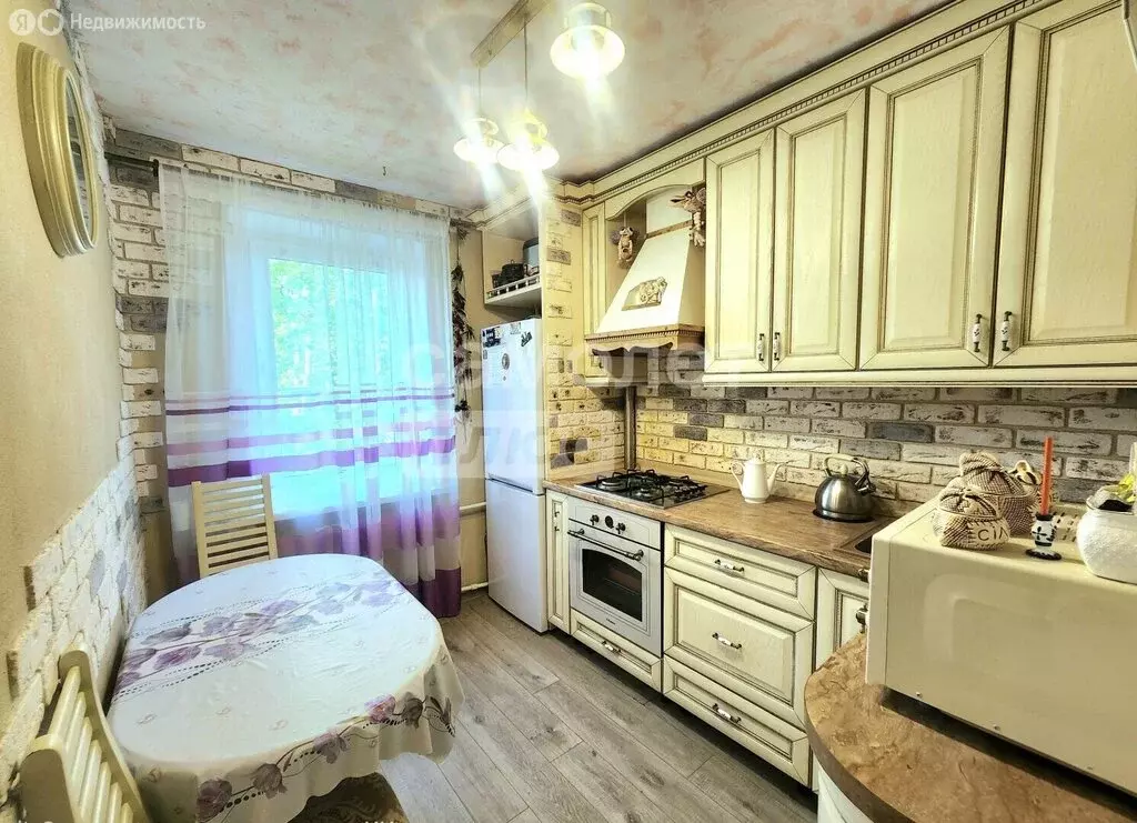 3-комнатная квартира: Новомичуринск, проспект Энергетиков, 18 (54 м) - Фото 1
