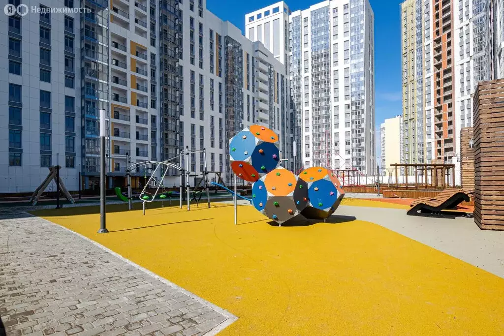 3-комнатная квартира: Пермь, улица Николая Островского, 52 (73.3 м) - Фото 1