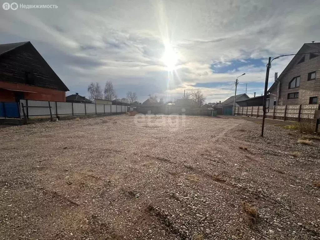 Участок в село Боград, Центральная улица (4.7 м) - Фото 0