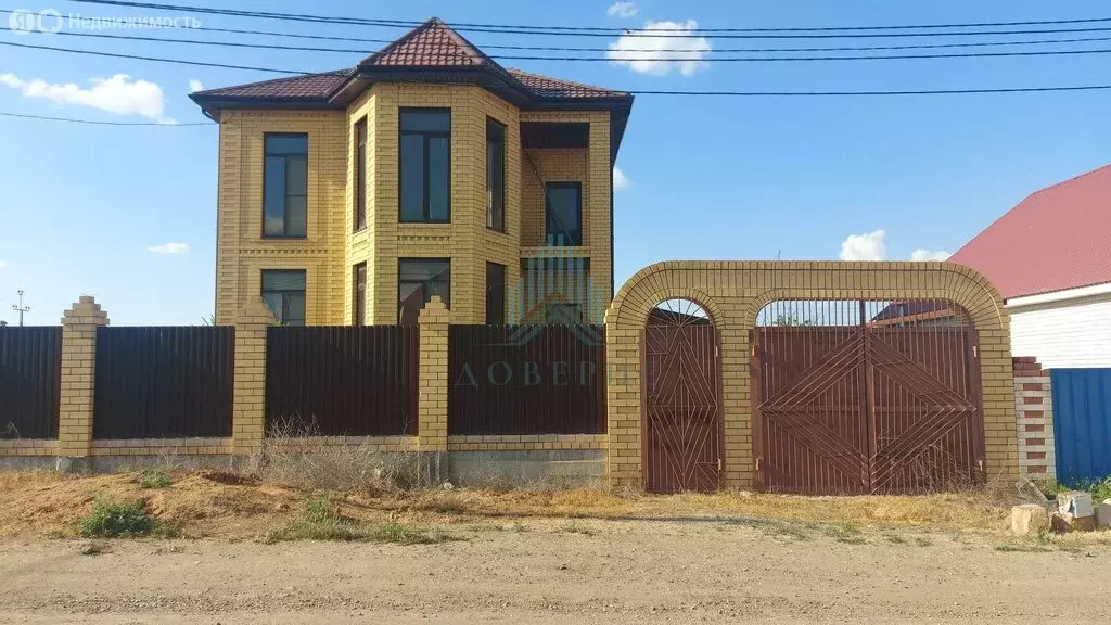 Дом в поселок Трусово, улица Дружбы, 5 (301 м) - Фото 0