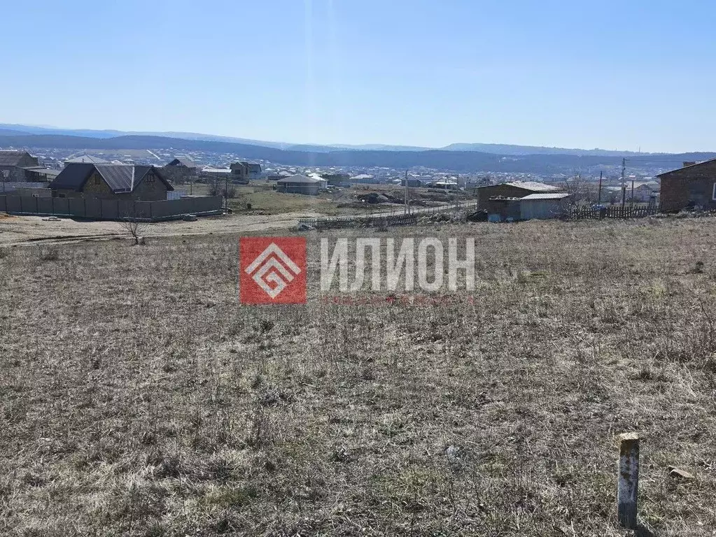 Участок в Крым, Симферопольский район, Трудовское с/пос, с. ... - Фото 2