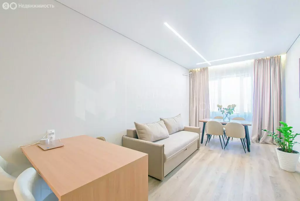 3-комнатная квартира: Тюмень, улица братьев Бондаревых, 1 (97 м) - Фото 1