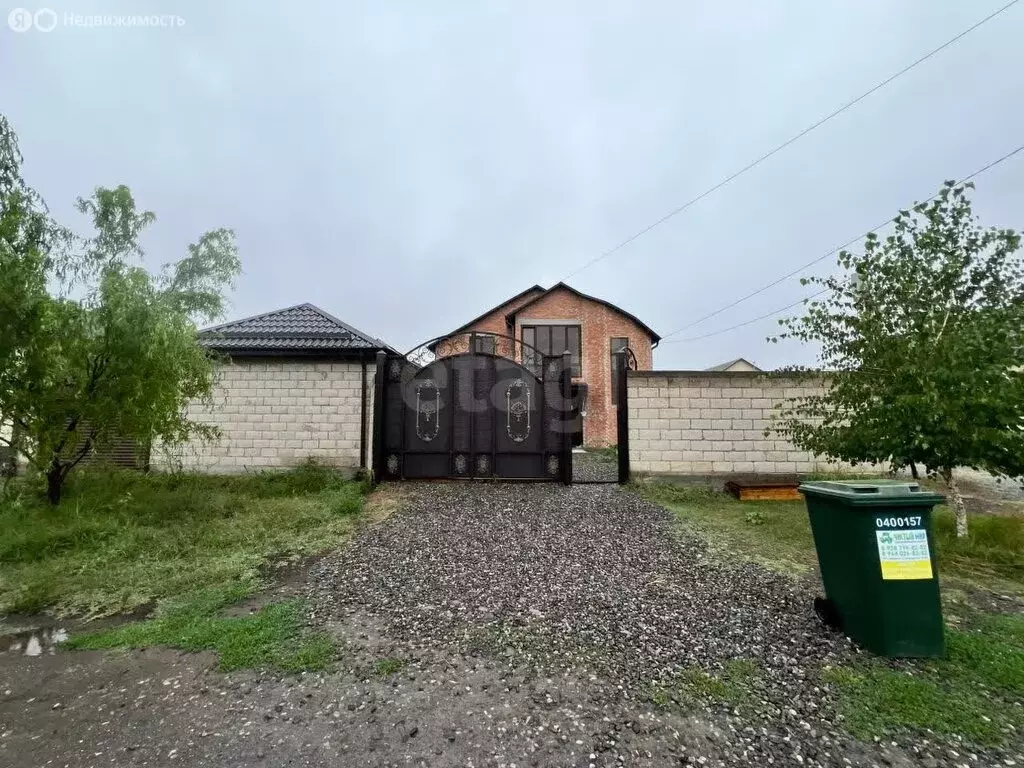 Дом в Назрань, улица Чилиева (150 м) - Фото 1
