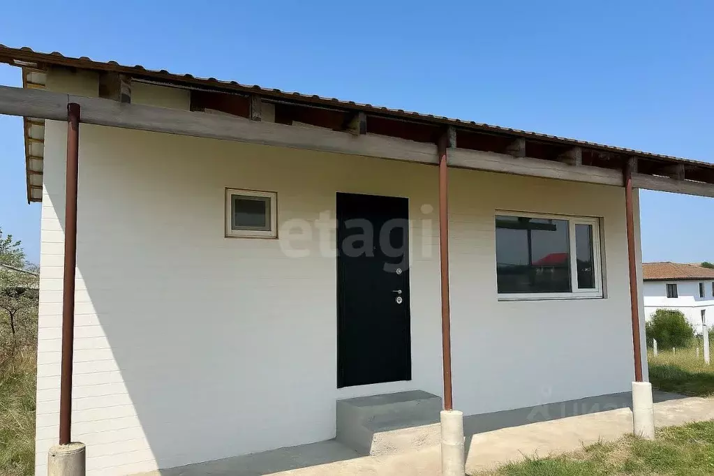 Дом в Крым, Симферопольский район, Перовское с/пос, Новозбурьевка ... - Фото 1