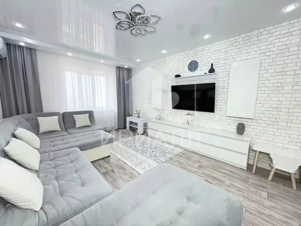 3-к кв. Курская область, Железногорск ул. Ленина, 97 (90.5 м) - Фото 1