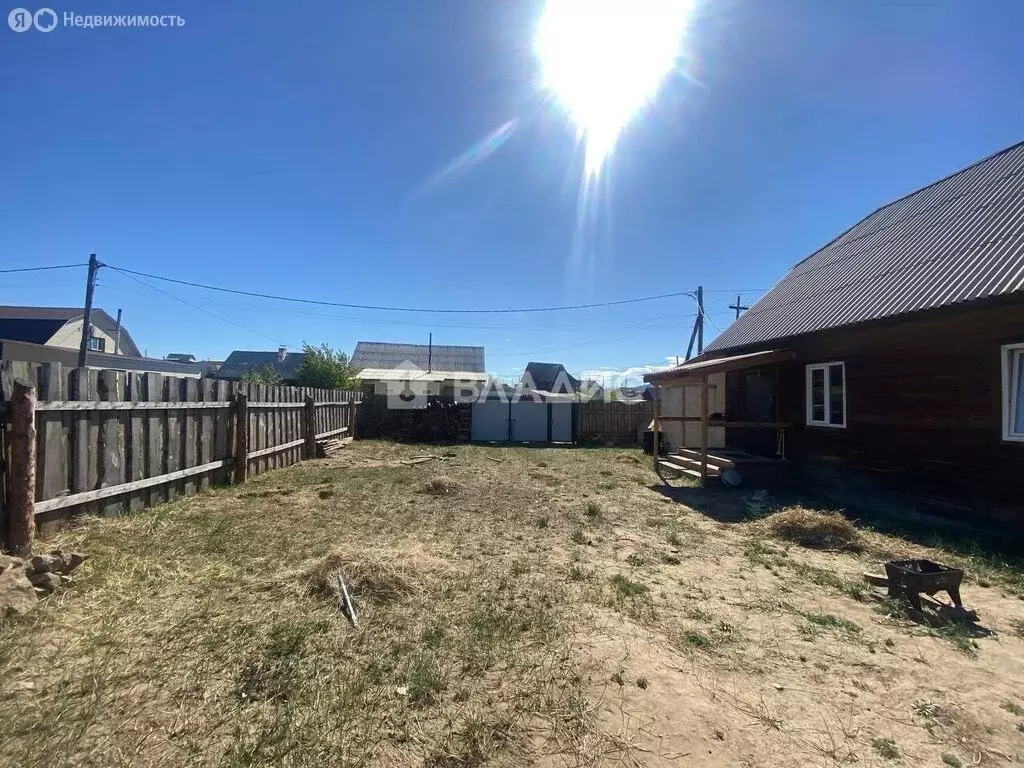 Дом в село Нижний Саянтуй, ДНТ Багульник, 3-й квартал, 975 (95 м) - Фото 1