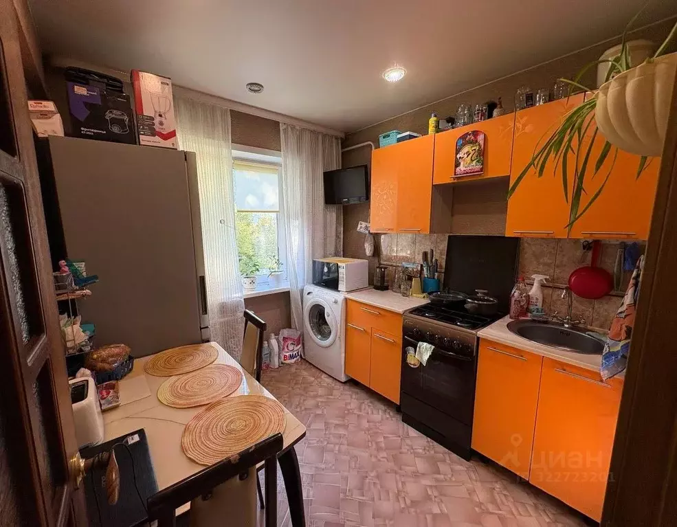 2-к кв. Иркутская область, Ангарск 82-й кв-л, 10 (44.9 м) - Фото 0