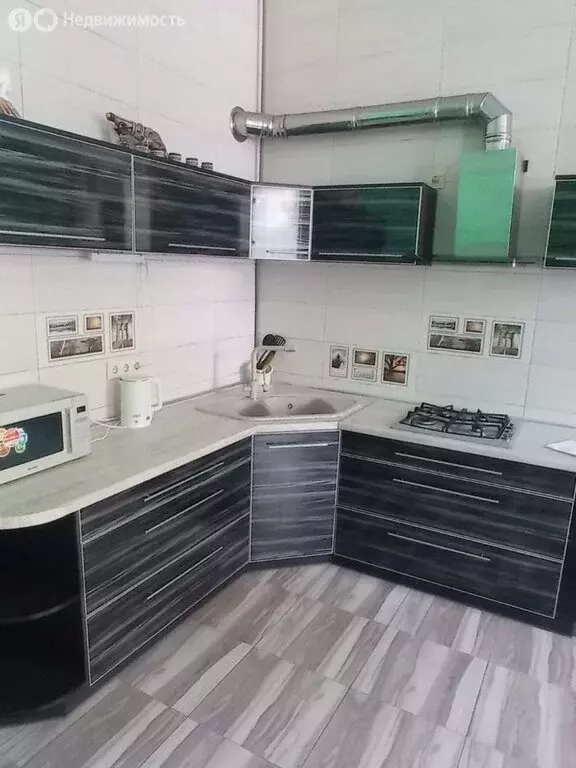 2-комнатная квартира: Евпатория, улица Революции, 71 (58 м) - Фото 1