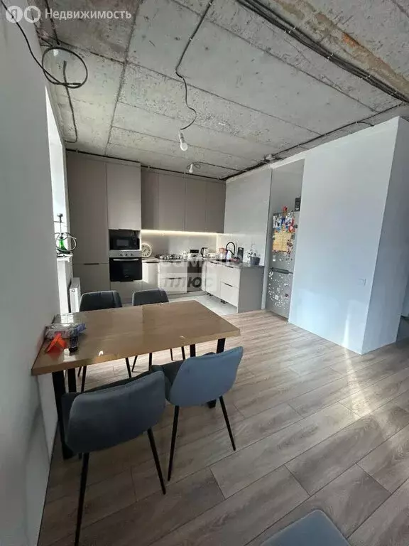 3-комнатная квартира: Волгоград, улица 70-летия Победы, 21А (70 м) - Фото 2