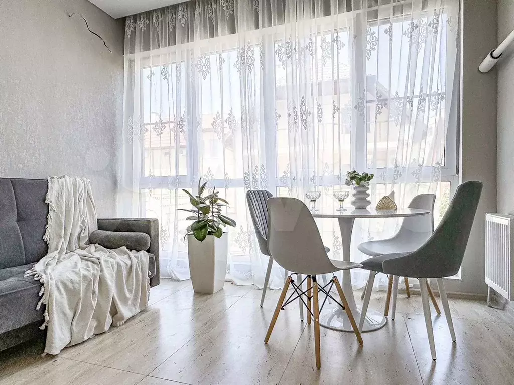 1-к. квартира, 45 м, 1/3 эт. - Фото 0