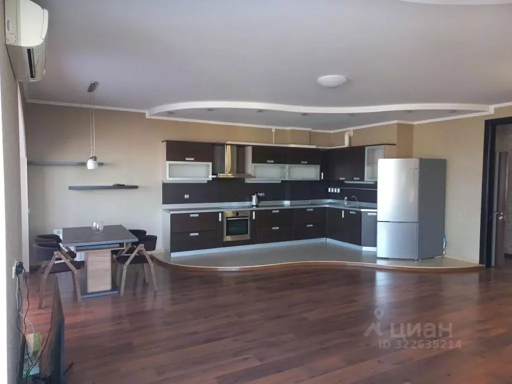 2-к кв. Омская область, Омск ул. 10 лет Октября, 43 (133.6 м) - Фото 2