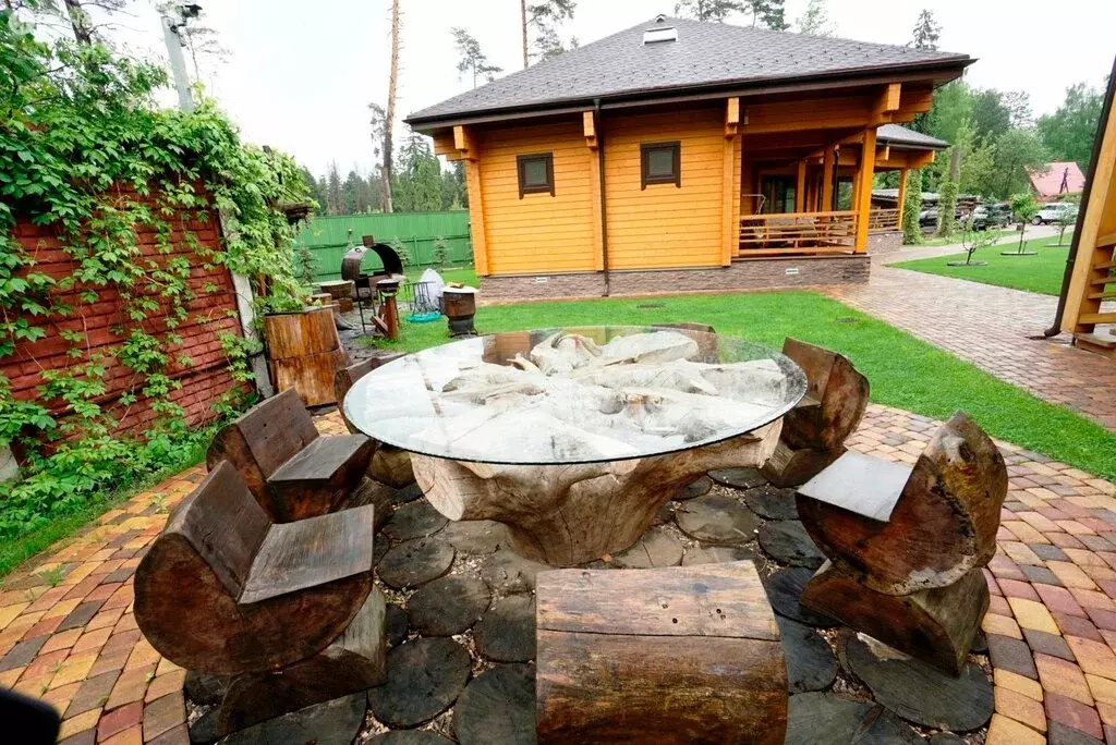 Дом в Королёв, микрорайон Первомайский, Краснооктябрьская улица, 32Г ... - Фото 1