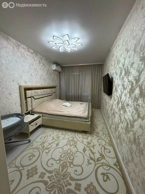 2-комнатная квартира: Губкин, Севастопольская улица, 105 (60 м) - Фото 1