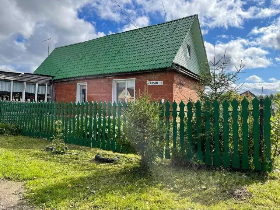 Дом в Пермский край, Усолье Усольский район, ул. Максима Горького, 117 ... - Фото 1