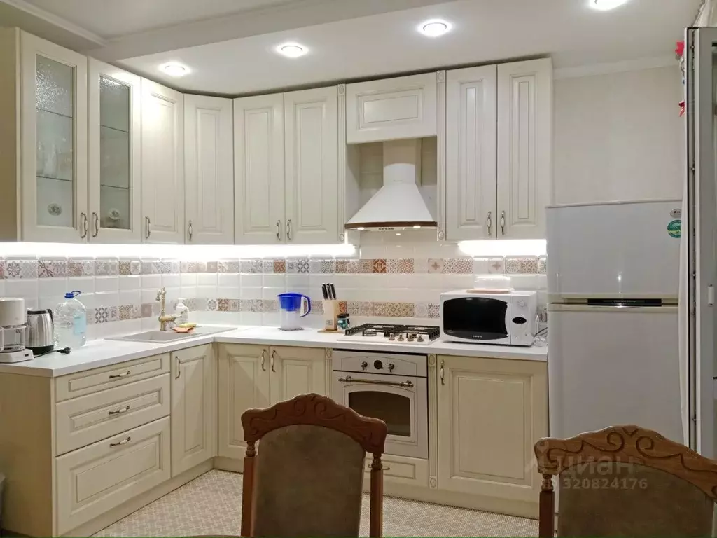 2-к кв. Мордовия, Саранск Демократическая ул., 11 (78.0 м) - Фото 0