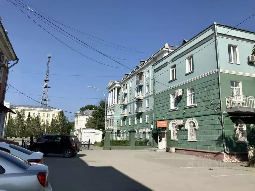 Помещение свободного назначения в Алтайский край, Барнаул просп. ... - Фото 1