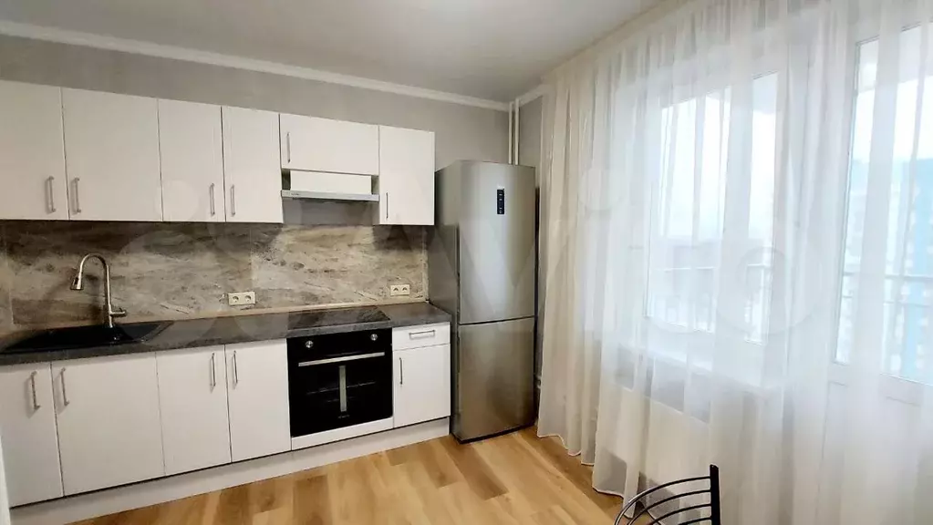 2-к. квартира, 60 м, 14/17 эт. - Фото 0