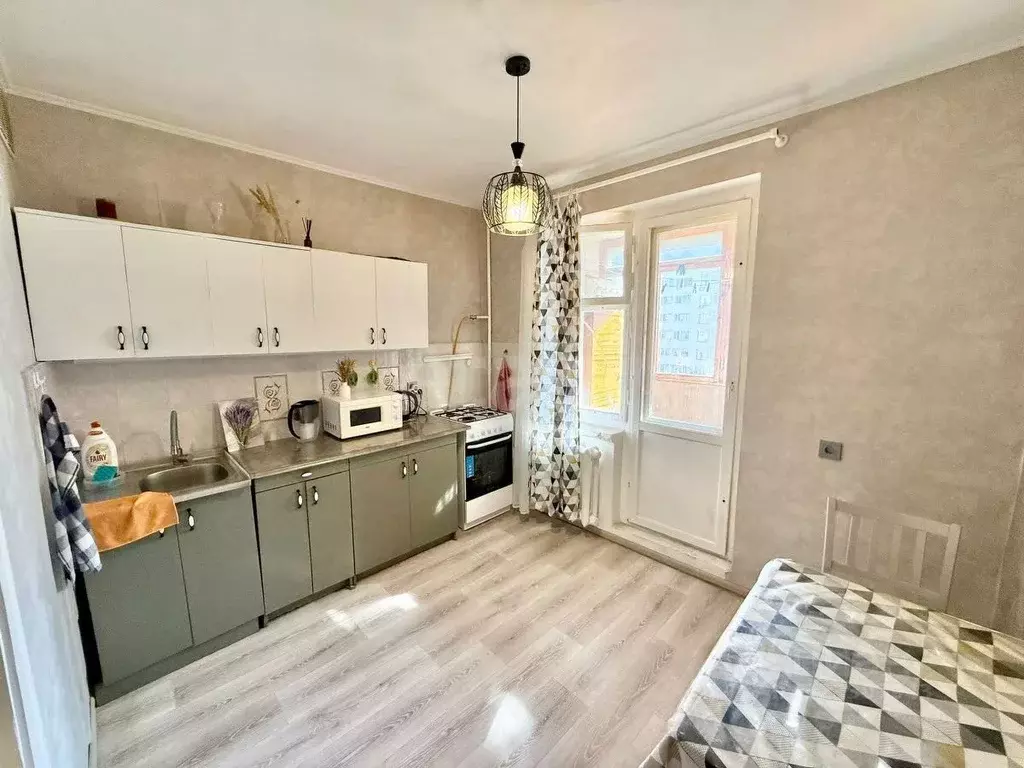 1-к кв. Крым, Симферополь ул. Ешиль Ада (35.0 м) - Фото 2