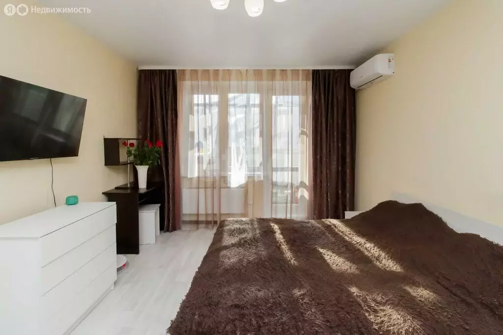 1-комнатная квартира: Тюмень, улица Федюнинского, 56 (39.5 м) - Фото 2