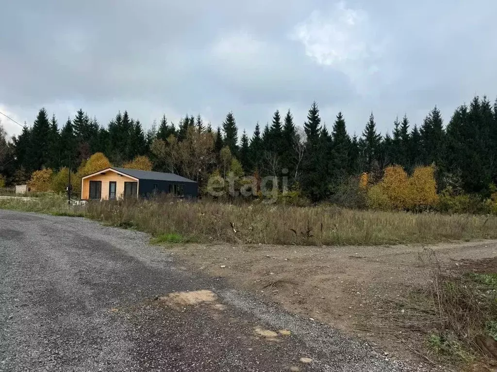 Участок в Калужская область, Совхоз Боровский с/пос, д. Уваровское  ... - Фото 0