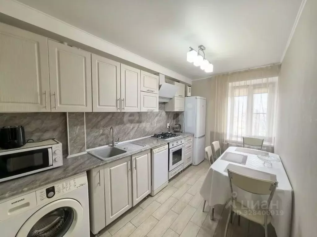 3-к кв. Краснодарский край, Ейск Коммунистическая ул. (63.3 м) - Фото 1