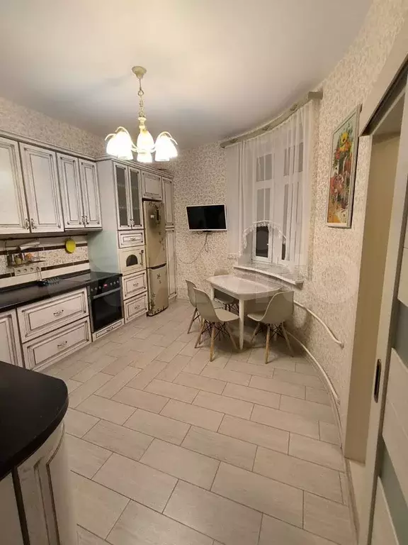 2-к. квартира, 70 м, 10/25 эт. - Фото 1