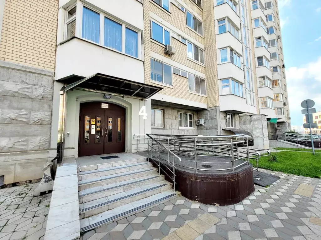 Продаётся 2-к квартира, 62 м - Фото 0