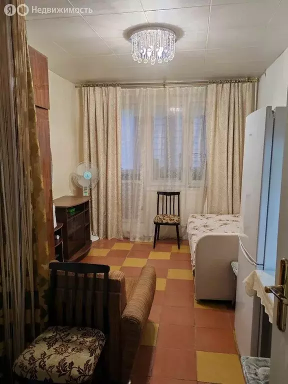 1к в 11-комнатной квартире (12 м) - Фото 0