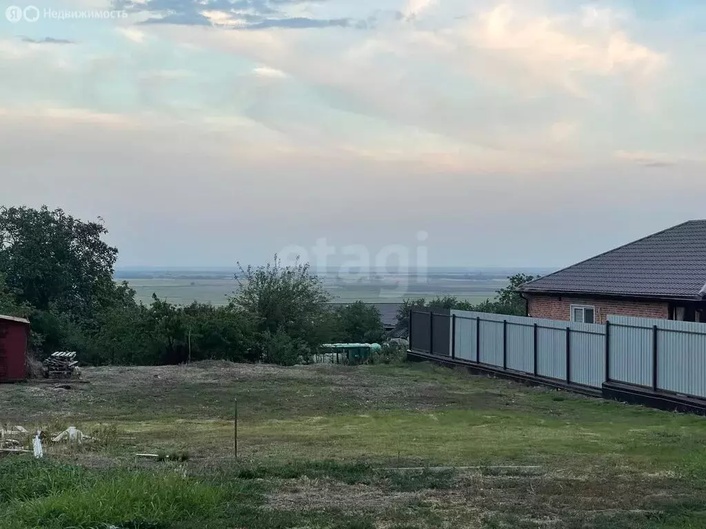Участок в Александровка, Коммунистическая улица (6 м) - Фото 1