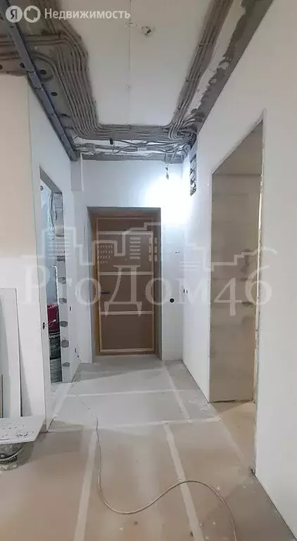 3-комнатная квартира: Курск, улица Радищева, 8 (62.6 м) - Фото 1