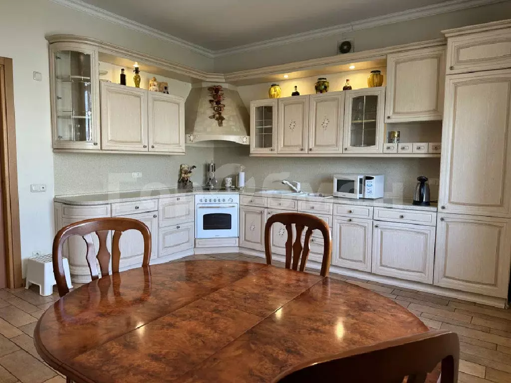 Продается 3-комнатная квартира - Фото 1