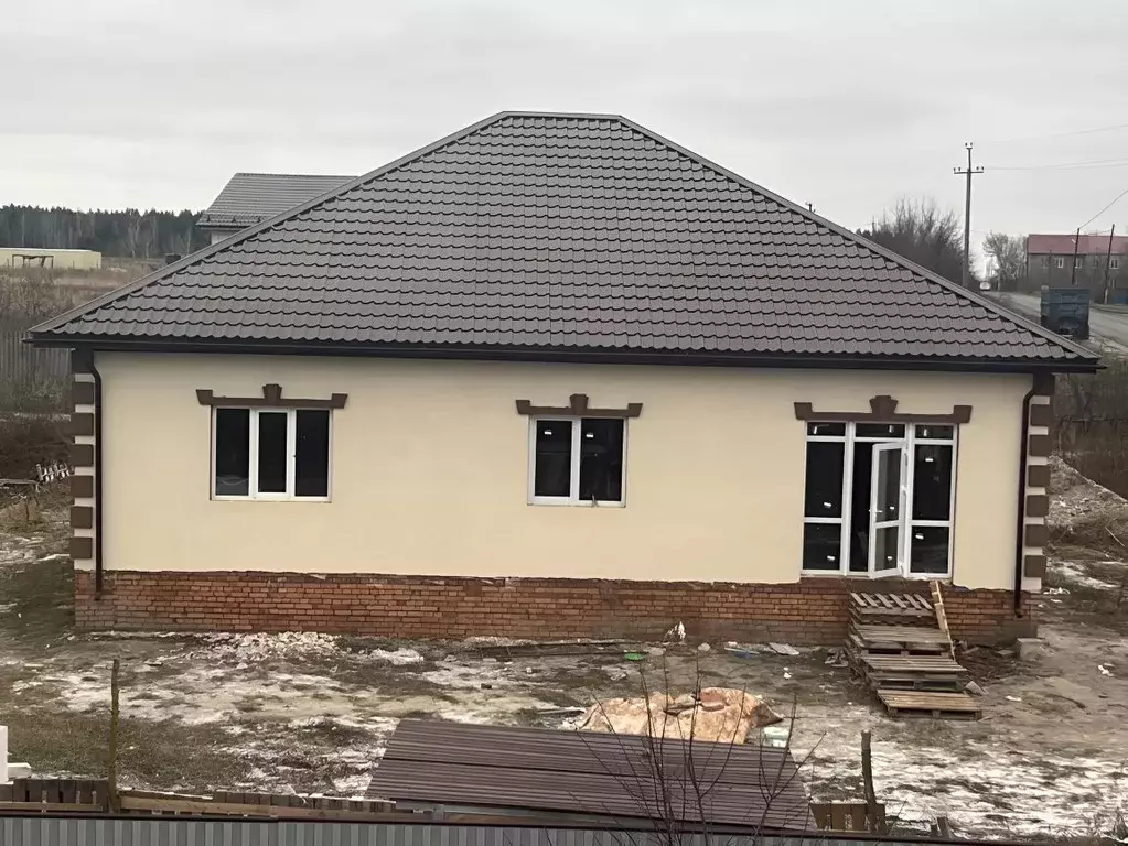 Дом в Курская область, Курский район, Клюквинский сельсовет, с. Клюква ... - Фото 1