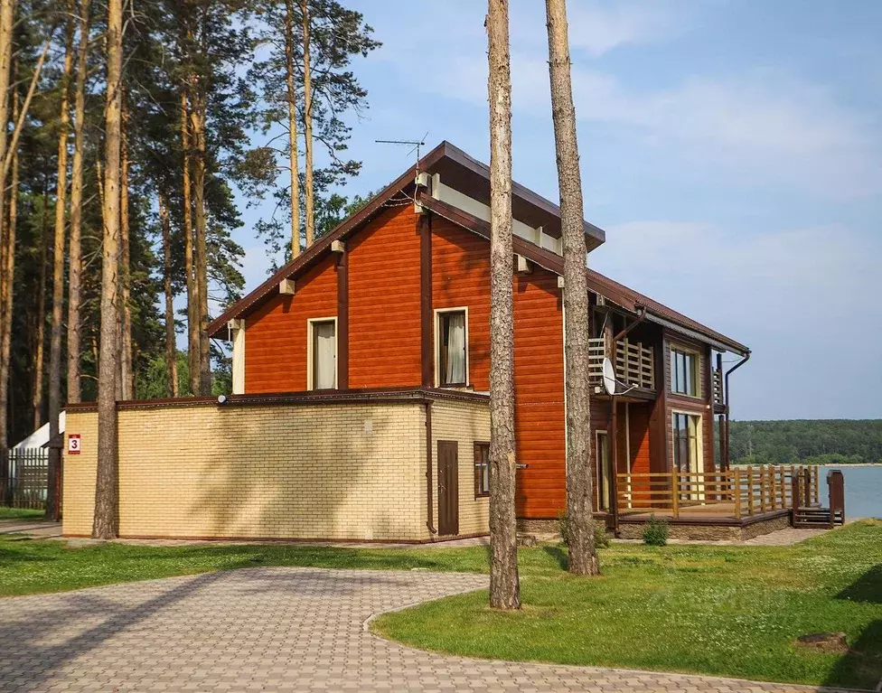 Дом в Новосибирская область, Новосибирск Бердский туп., 10 (250 м) - Фото 1