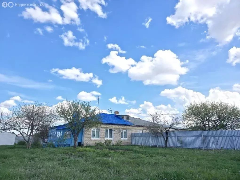 Дом в Челябинская область, Агаповский муниципальный округ, посёлок ... - Фото 2