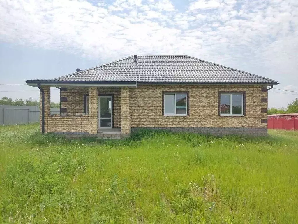Дом в Белгородская область, Белгородский район, с. Стрелецкое ул. ... - Фото 1