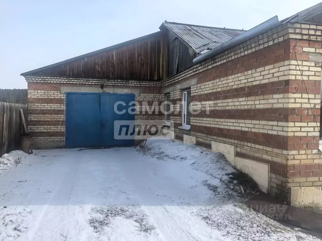 Дом в Иркутская область, Аларский район, пос. Кутулик Российская ул., ... - Фото 2