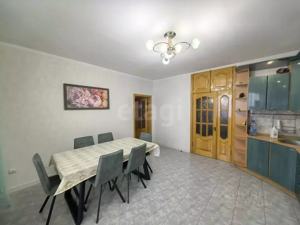 Дом в Краснодарский край, Ейск Каштановая ул. (226 м) - Фото 1