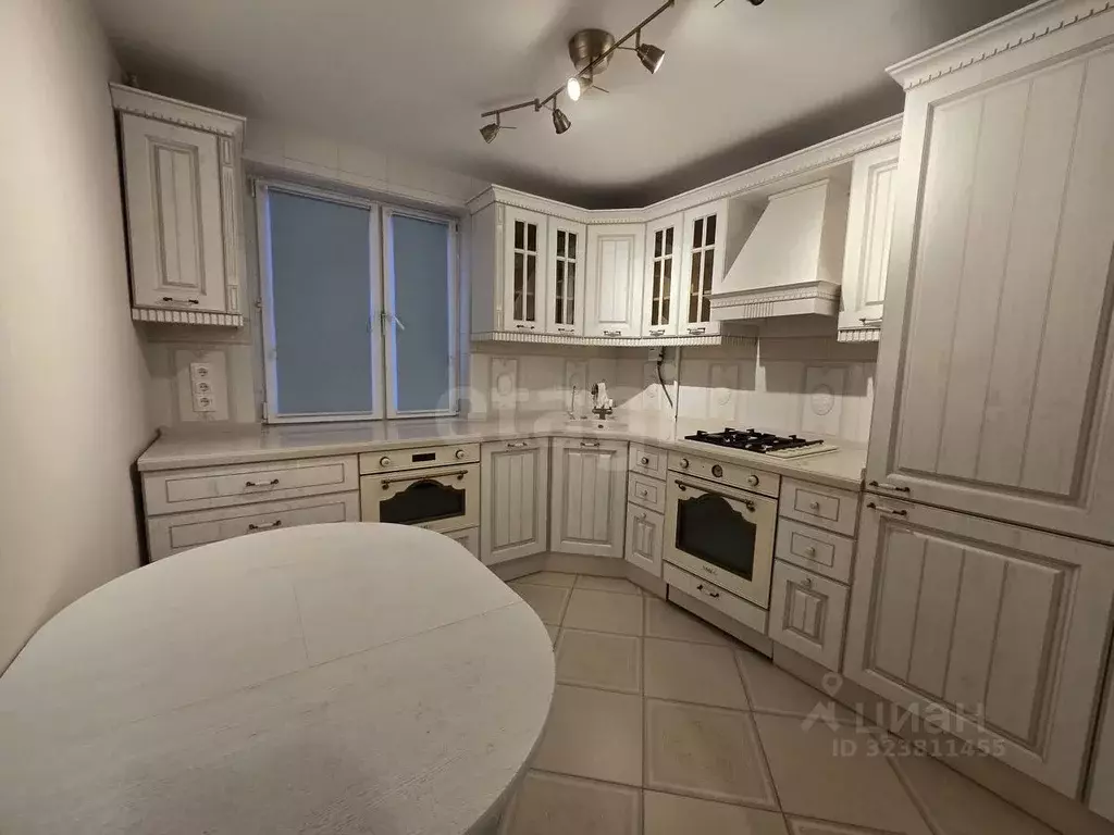 3-к кв. Ямало-Ненецкий АО, Новый Уренгой Советский мкр, 8/1 (65.0 м) - Фото 1