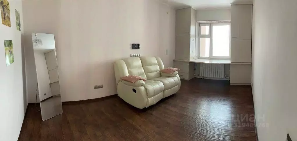 2-к кв. Саха (Якутия), Якутск ул. Дзержинского, 34/2 (64.5 м) - Фото 1
