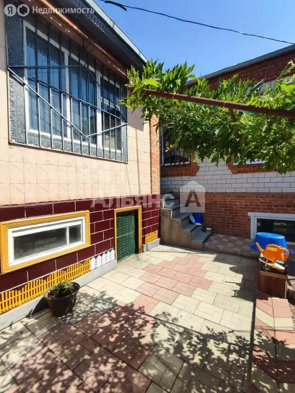 Дом в Усть-Лабинск, Красноармейская улица (146 м) - Фото 2